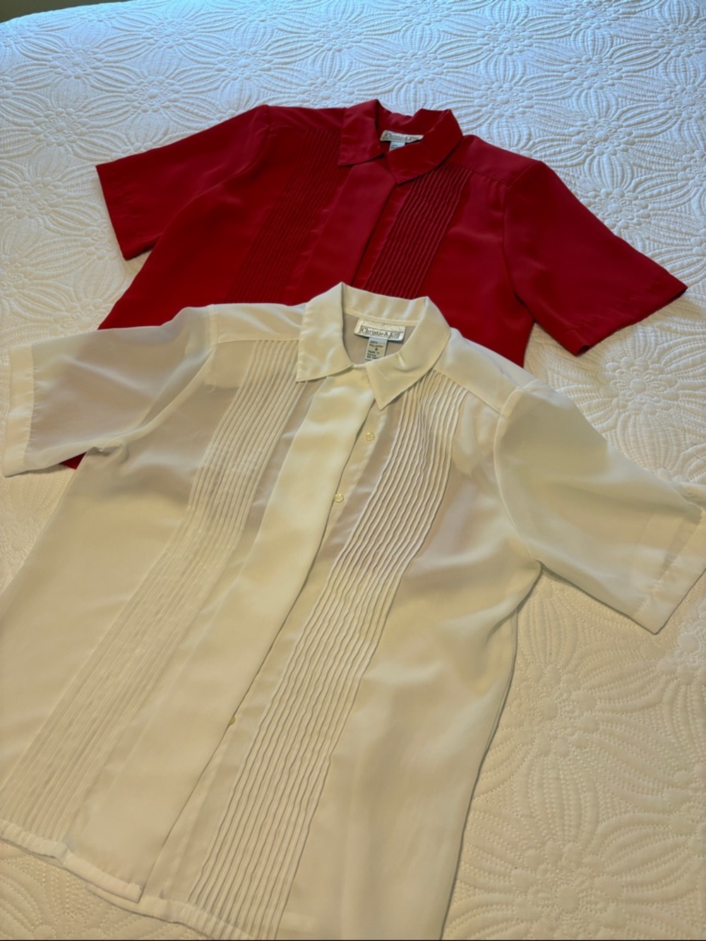 Christie&Jill Red & Ivory Pintuck Button-Front Blouses